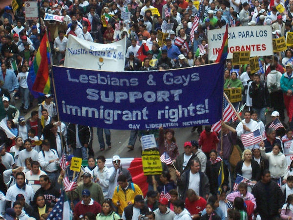 Lesbians & Gays SUPPORT Immigrant Rights!